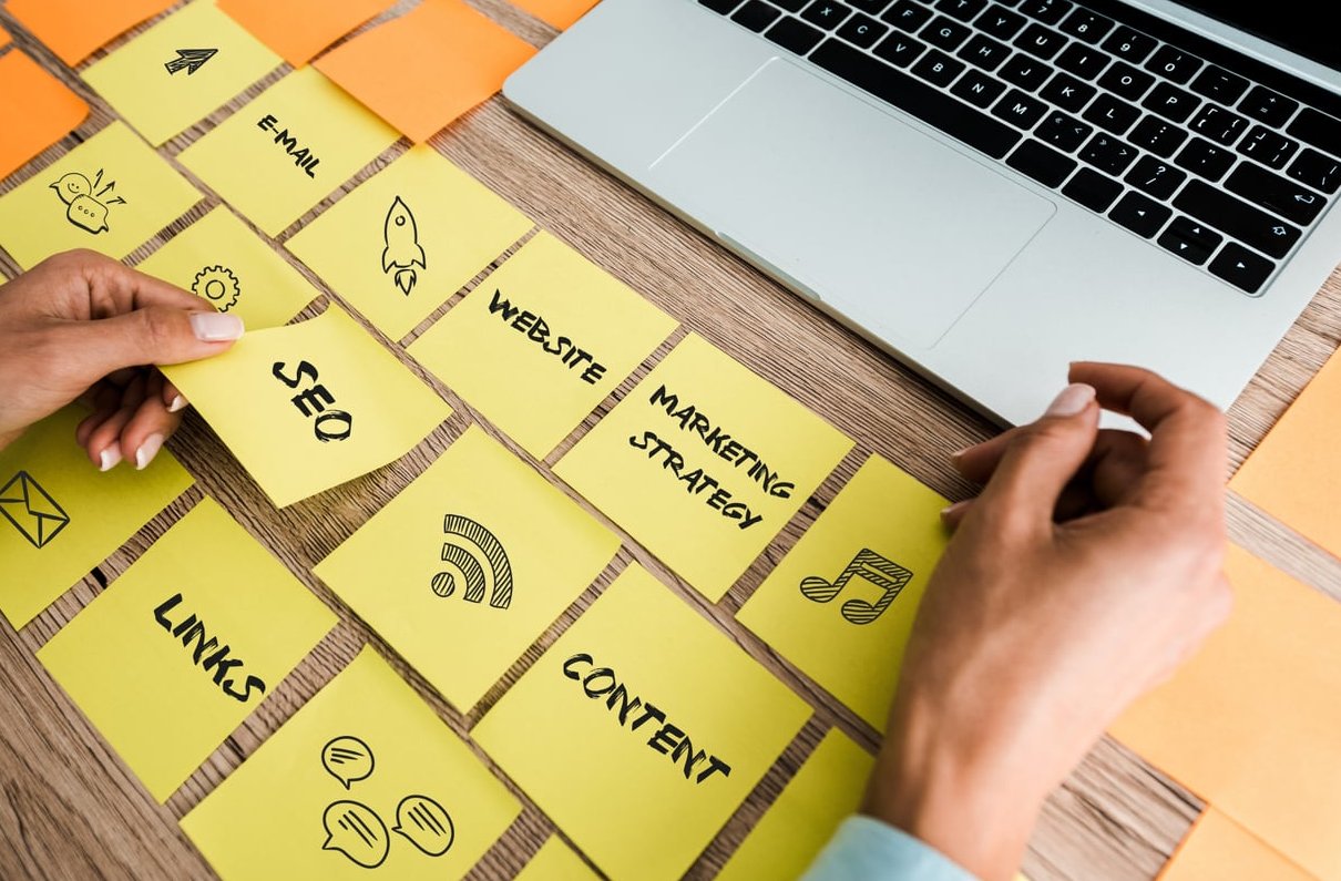 email marketing laptop